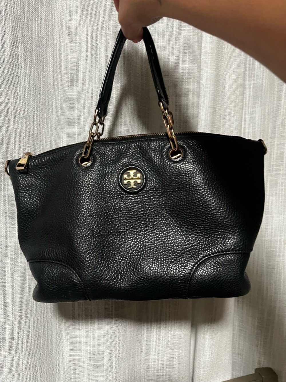 Vintage Tory Burch Black Pebbled Leather hand bag with Gold Logo